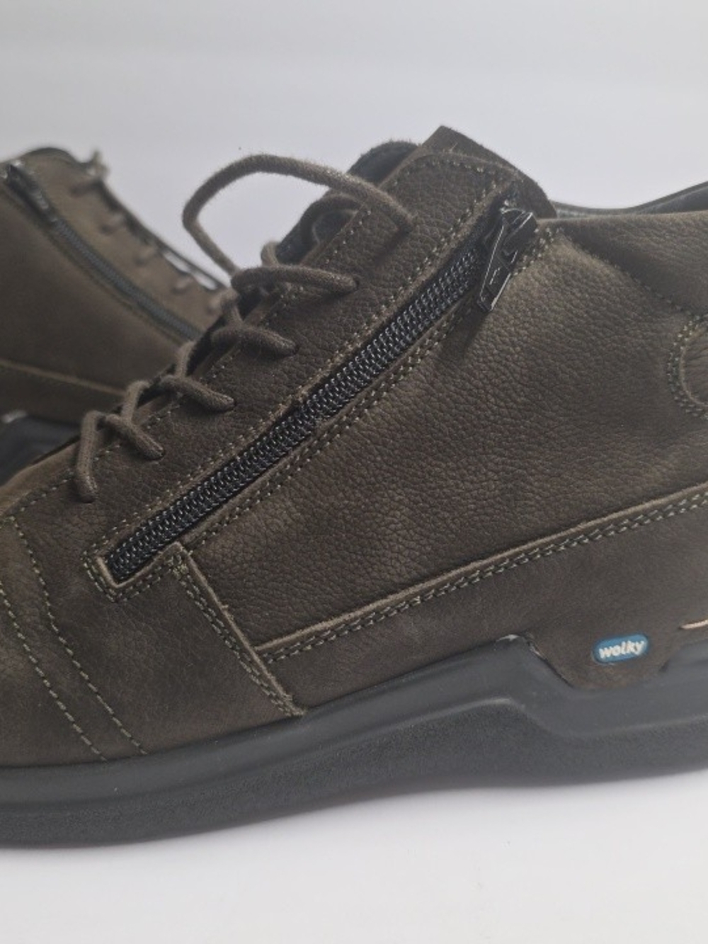 Wolky Men's Brown Leather Casual Zip Sneaker